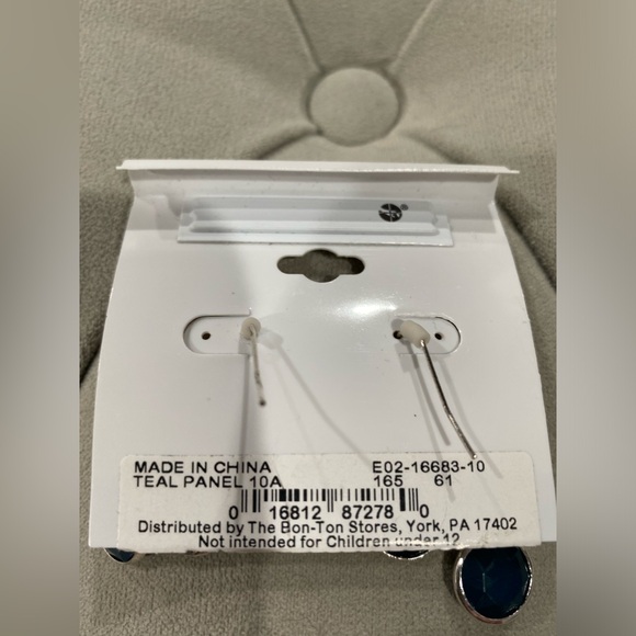 Studio works pierced earrings, blue tone, silver tone, dangle NWT - Picture 2 of 2